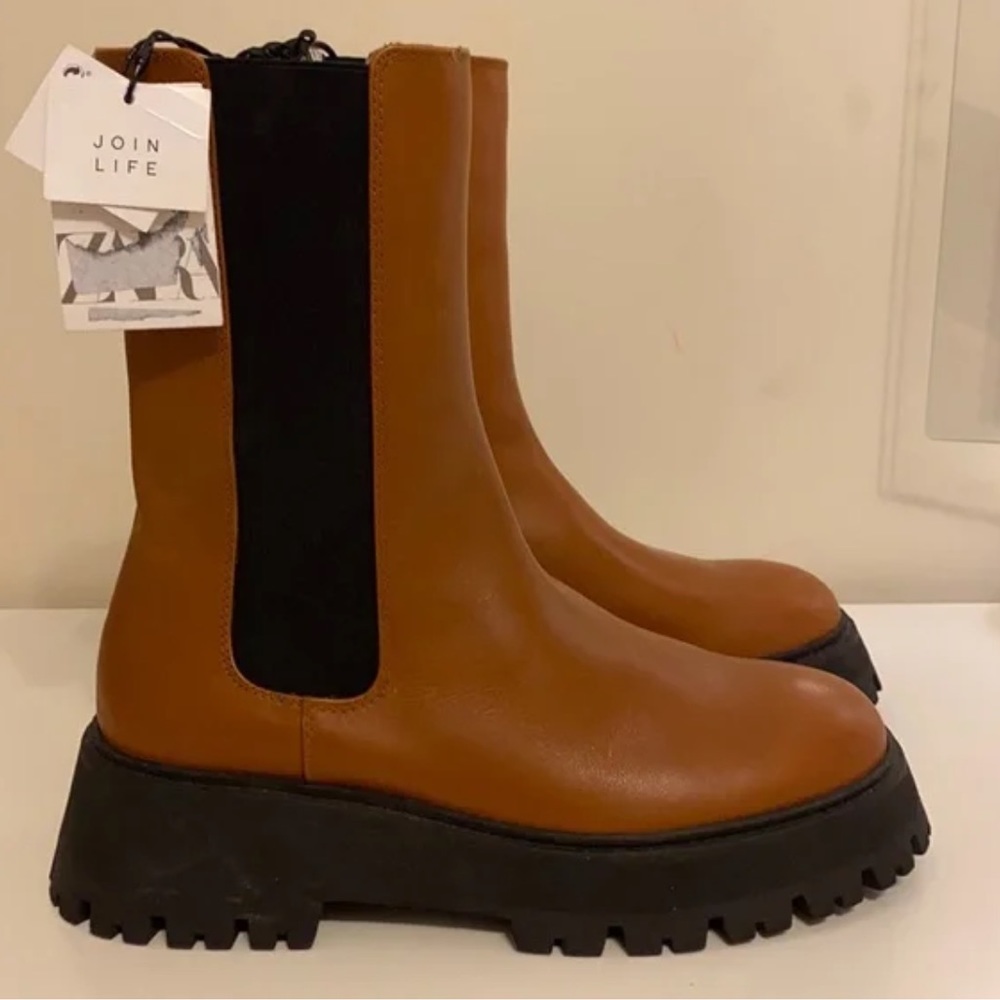 NEW ZARA Lug Sole Leather Camel Chelsea Ankle Boots Booties. - Picture 7 of 9